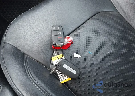 2019 Jeep Compass High Altitude 4X4 z USA, uszkodzony, nr VIN 3C4NJDCB4KT679722